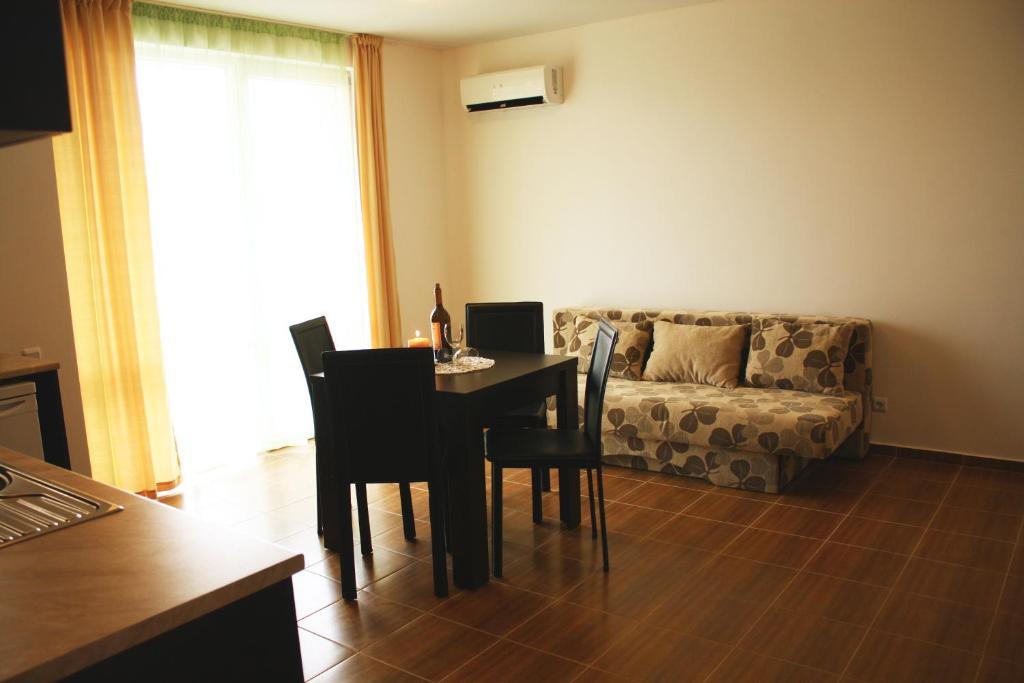 Guest House Ask Primorsko Quarto foto